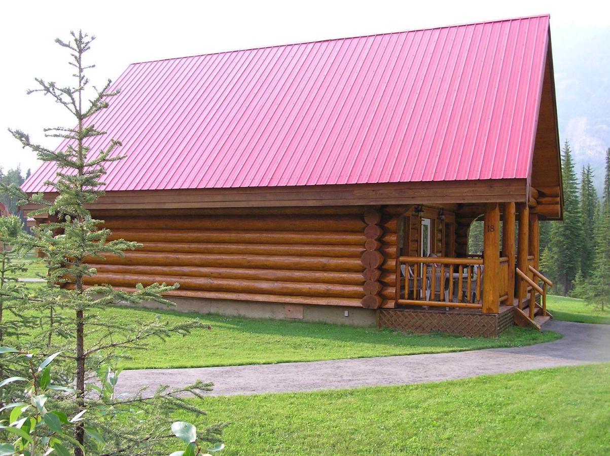 Yoho Chalets Villa Golden Buitenkant foto