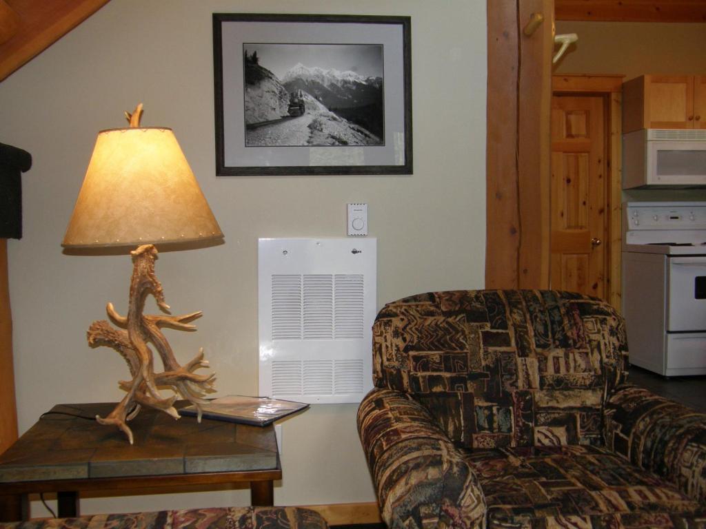 Yoho Chalets Villa Golden Kamer foto