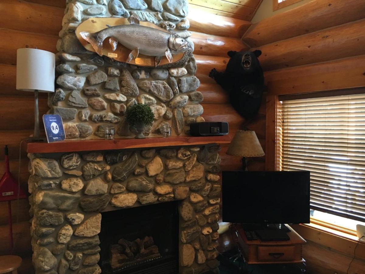 Yoho Chalets Villa Golden Buitenkant foto